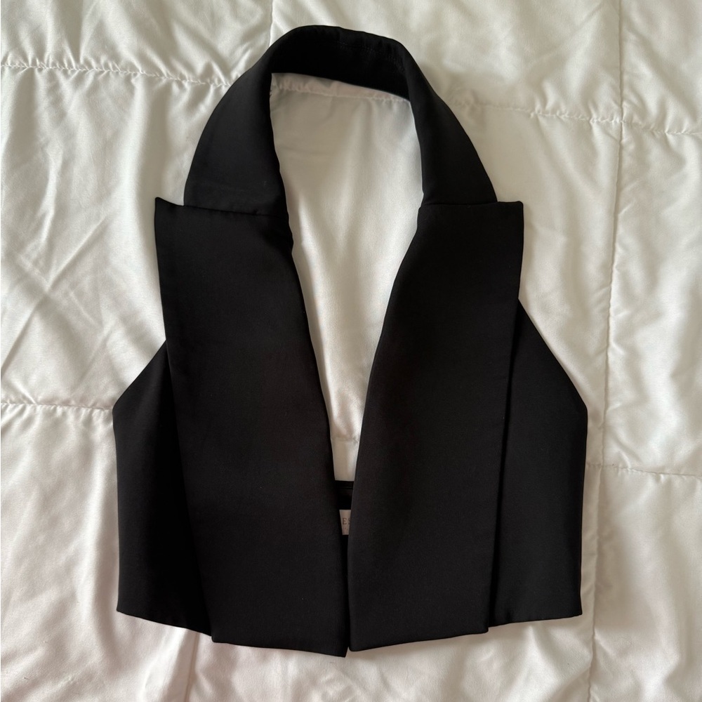 Meshki Black Backless Cropped Vest